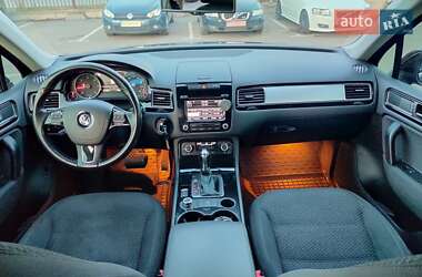 Позашляховик / Кросовер Volkswagen Touareg 2013 в 