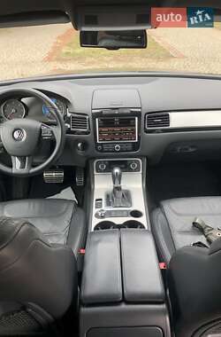 Внедорожник / Кроссовер Volkswagen Touareg 2010 в Луцке