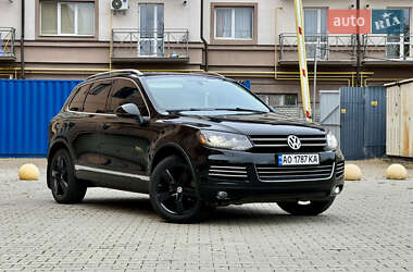Позашляховик / Кросовер Volkswagen Touareg 2011 в 