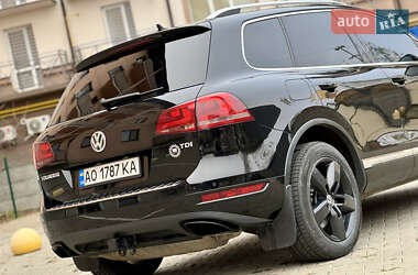Позашляховик / Кросовер Volkswagen Touareg 2011 в 