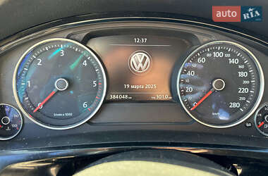 Внедорожник / Кроссовер Volkswagen Touareg 2014 в 