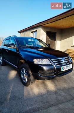 Внедорожник / Кроссовер Volkswagen Touareg 2005 в Гайвороне