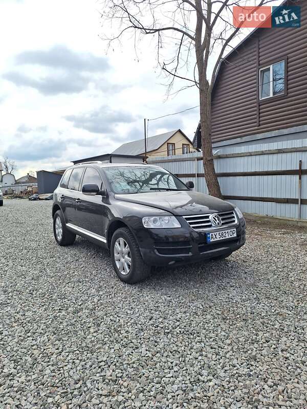 Внедорожник / Кроссовер Volkswagen Touareg 2005 в 