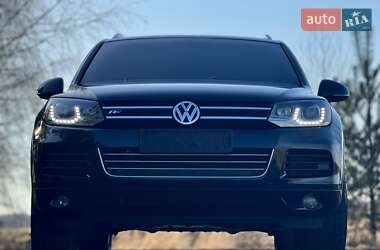 Позашляховик / Кросовер Volkswagen Touareg 2012 в 