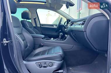Внедорожник / Кроссовер Volkswagen Touareg 2014 в 
