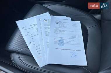 Внедорожник / Кроссовер Volkswagen Touareg 2014 в 