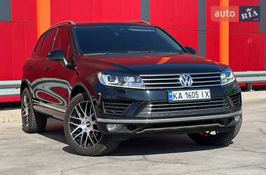 Внедорожник / Кроссовер Volkswagen Touareg 2014 в 