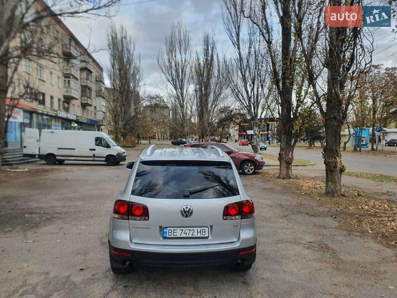 Внедорожник / Кроссовер Volkswagen Touareg 2008 в Николаеве