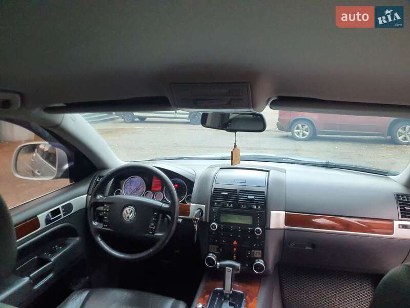Внедорожник / Кроссовер Volkswagen Touareg 2008 в Николаеве