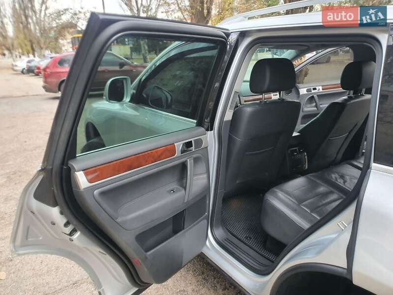 Внедорожник / Кроссовер Volkswagen Touareg 2008 в Николаеве