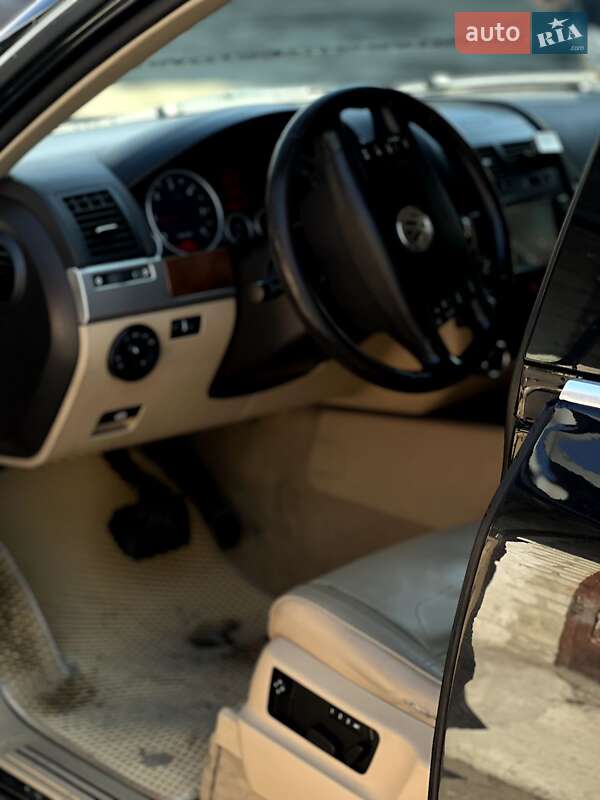Позашляховик / Кросовер Volkswagen Touareg 2008 в Львові