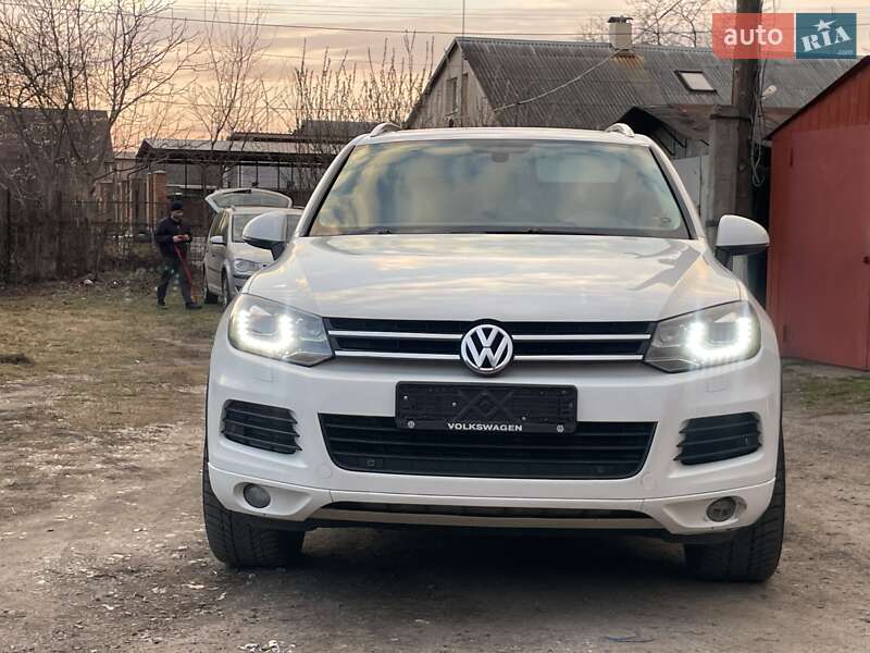 Позашляховик / Кросовер Volkswagen Touareg 2012 в Луцьку