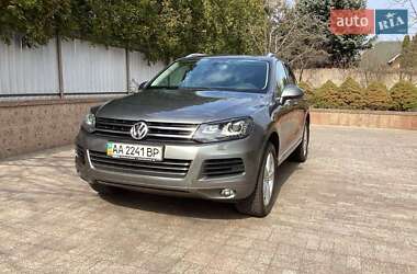 Внедорожник / Кроссовер Volkswagen Touareg 2013 в 