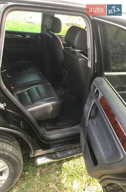 Внедорожник / Кроссовер Volkswagen Touareg 2006 в 