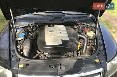 Внедорожник / Кроссовер Volkswagen Touareg 2006 в 