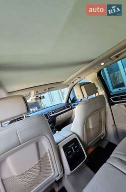 Позашляховик / Кросовер Volkswagen Touareg 2015 в 