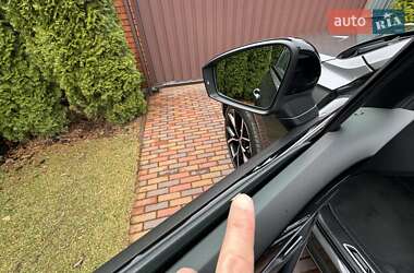 Внедорожник / Кроссовер Volkswagen Touareg 2022 в Киеве