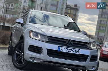 Внедорожник / Кроссовер Volkswagen Touareg 2011 в Черновцах