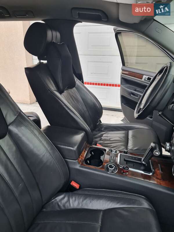 Внедорожник / Кроссовер Volkswagen Touareg 2007 в Великом Раковце