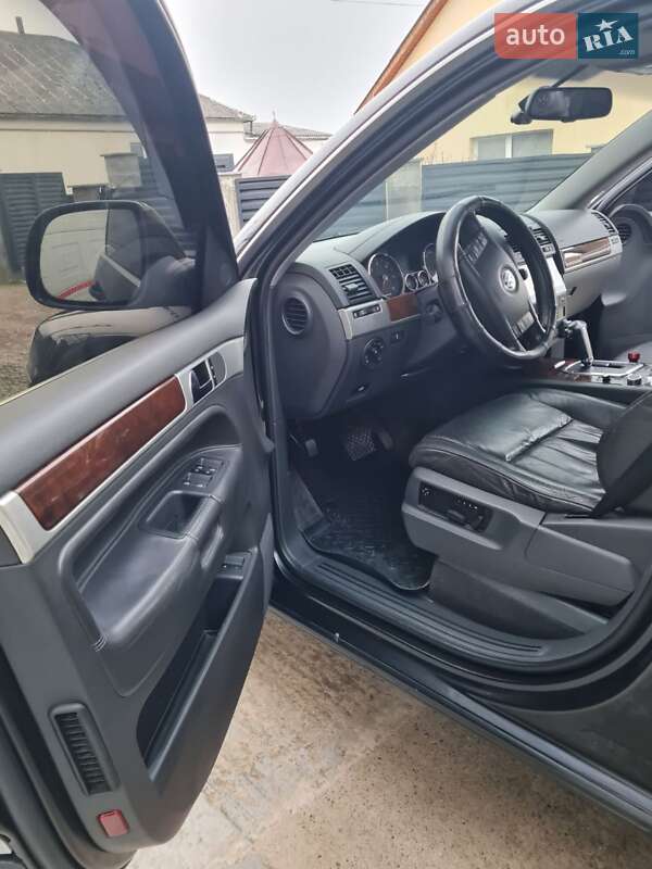 Внедорожник / Кроссовер Volkswagen Touareg 2007 в Великом Раковце