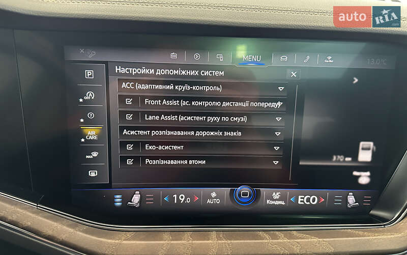 Позашляховик / Кросовер Volkswagen Touareg 2019 в Львові