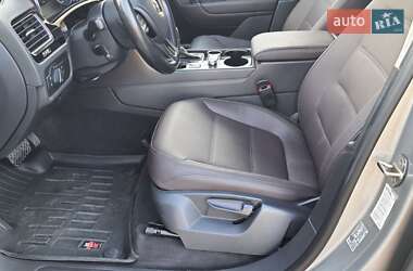 Внедорожник / Кроссовер Volkswagen Touareg 2017 в 
