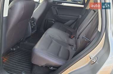 Внедорожник / Кроссовер Volkswagen Touareg 2017 в 