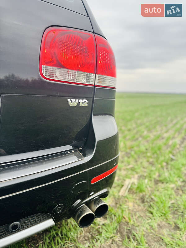 Позашляховик / Кросовер Volkswagen Touareg 2005 в Дніпрі