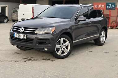 Позашляховик / Кросовер Volkswagen Touareg 2011 в Теофіполі