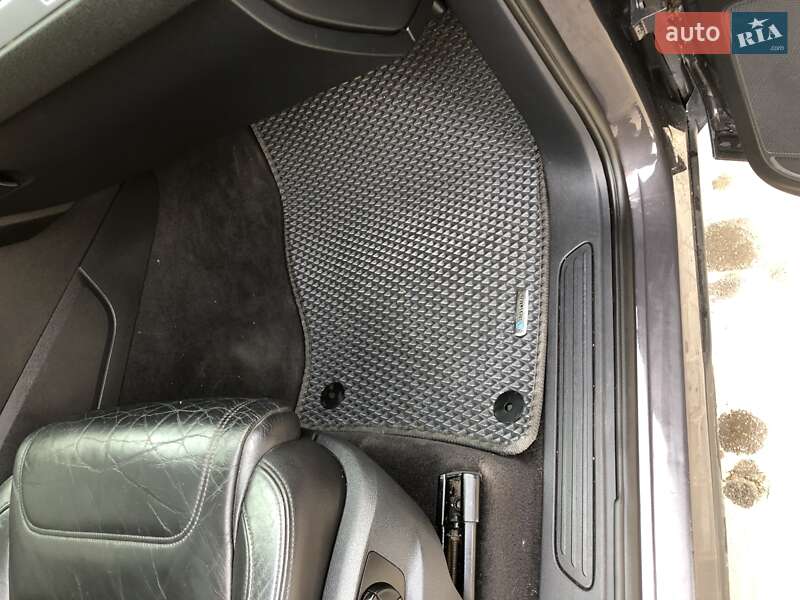 Внедорожник / Кроссовер Volkswagen Touareg 2011 в Теофиполе