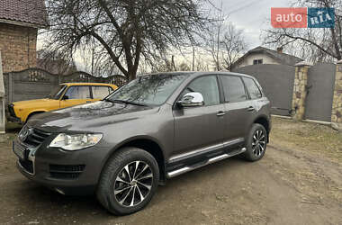 Внедорожник / Кроссовер Volkswagen Touareg 2008 в 