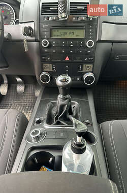 Внедорожник / Кроссовер Volkswagen Touareg 2008 в 