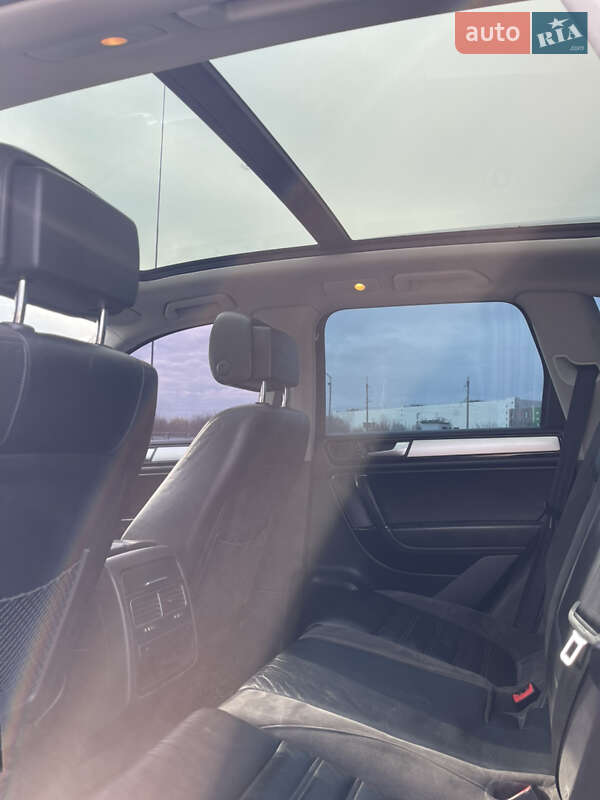 Внедорожник / Кроссовер Volkswagen Touareg 2010 в Виннице