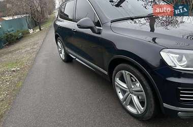 Внедорожник / Кроссовер Volkswagen Touareg 2015 в Борисполе
