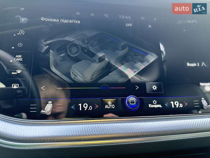Внедорожник / Кроссовер Volkswagen Touareg 2022 в Киеве