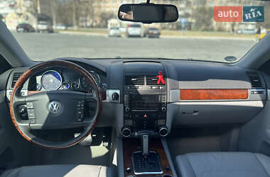Внедорожник / Кроссовер Volkswagen Touareg 2008 в 
