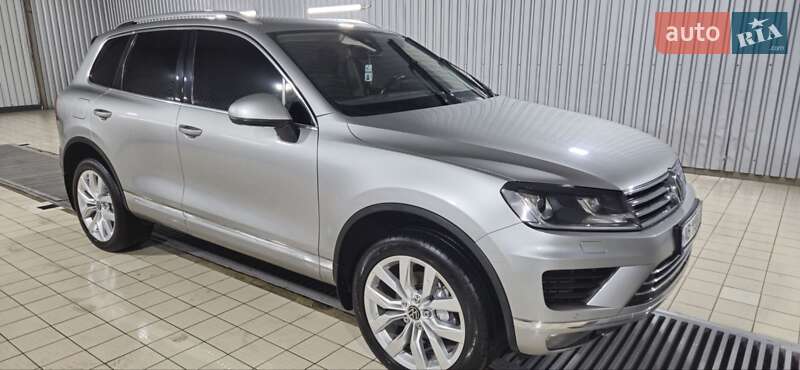 Внедорожник / Кроссовер Volkswagen Touareg 2014 в Хмельнике
