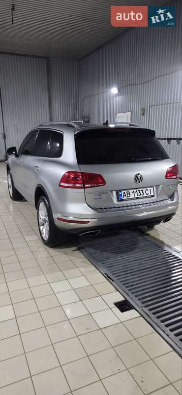 Внедорожник / Кроссовер Volkswagen Touareg 2014 в Хмельнике