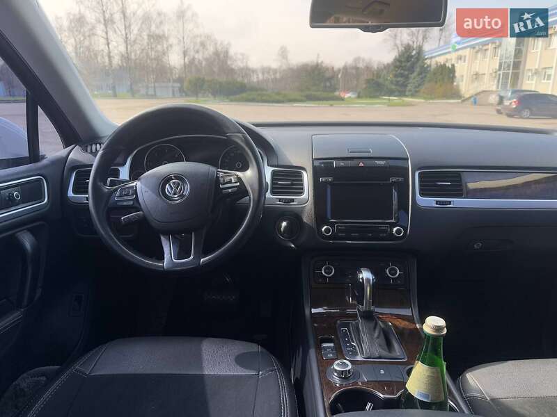 Позашляховик / Кросовер Volkswagen Touareg 2014 в Лубнах