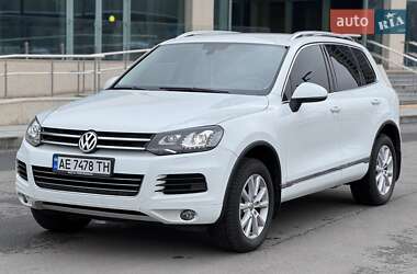 Внедорожник / Кроссовер Volkswagen Touareg 2013 в 