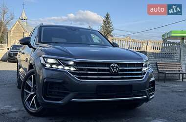 Внедорожник / Кроссовер Volkswagen Touareg 2022 в 