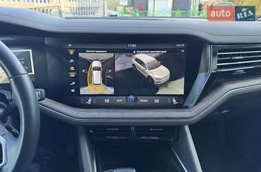 Внедорожник / Кроссовер Volkswagen Touareg 2022 в 