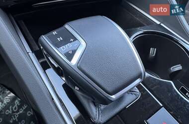 Внедорожник / Кроссовер Volkswagen Touareg 2022 в 