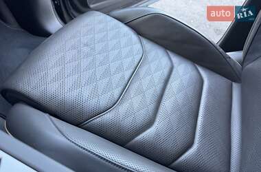 Внедорожник / Кроссовер Volkswagen Touareg 2022 в 