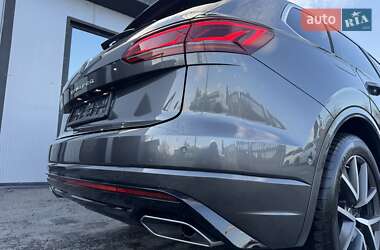 Внедорожник / Кроссовер Volkswagen Touareg 2022 в 