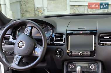 Внедорожник / Кроссовер Volkswagen Touareg 2014 в 