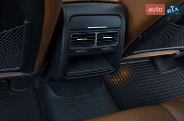 Внедорожник / Кроссовер Volkswagen Touareg 2014 в 