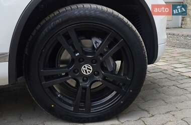 Внедорожник / Кроссовер Volkswagen Touareg 2014 в 