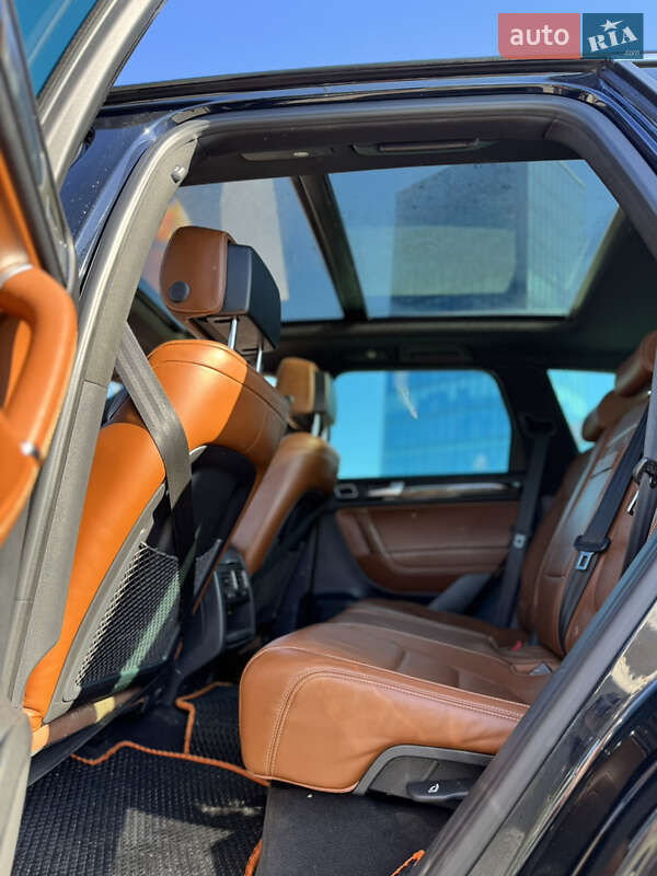 Внедорожник / Кроссовер Volkswagen Touareg 2013 в Тернополе