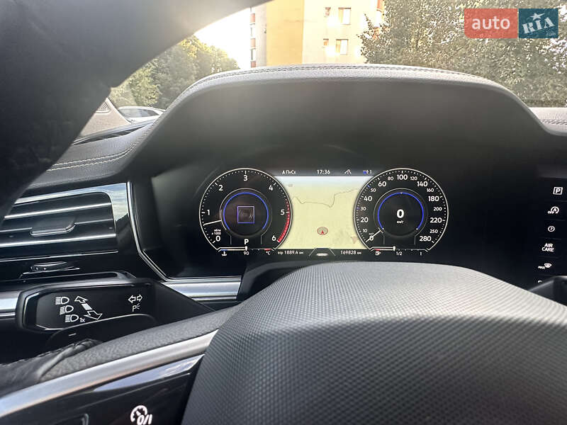 Позашляховик / Кросовер Volkswagen Touareg 2020 в Вінниці